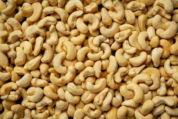La noix de cajou est l’un des fruits à écale et oléagineux les moins riches en lipides